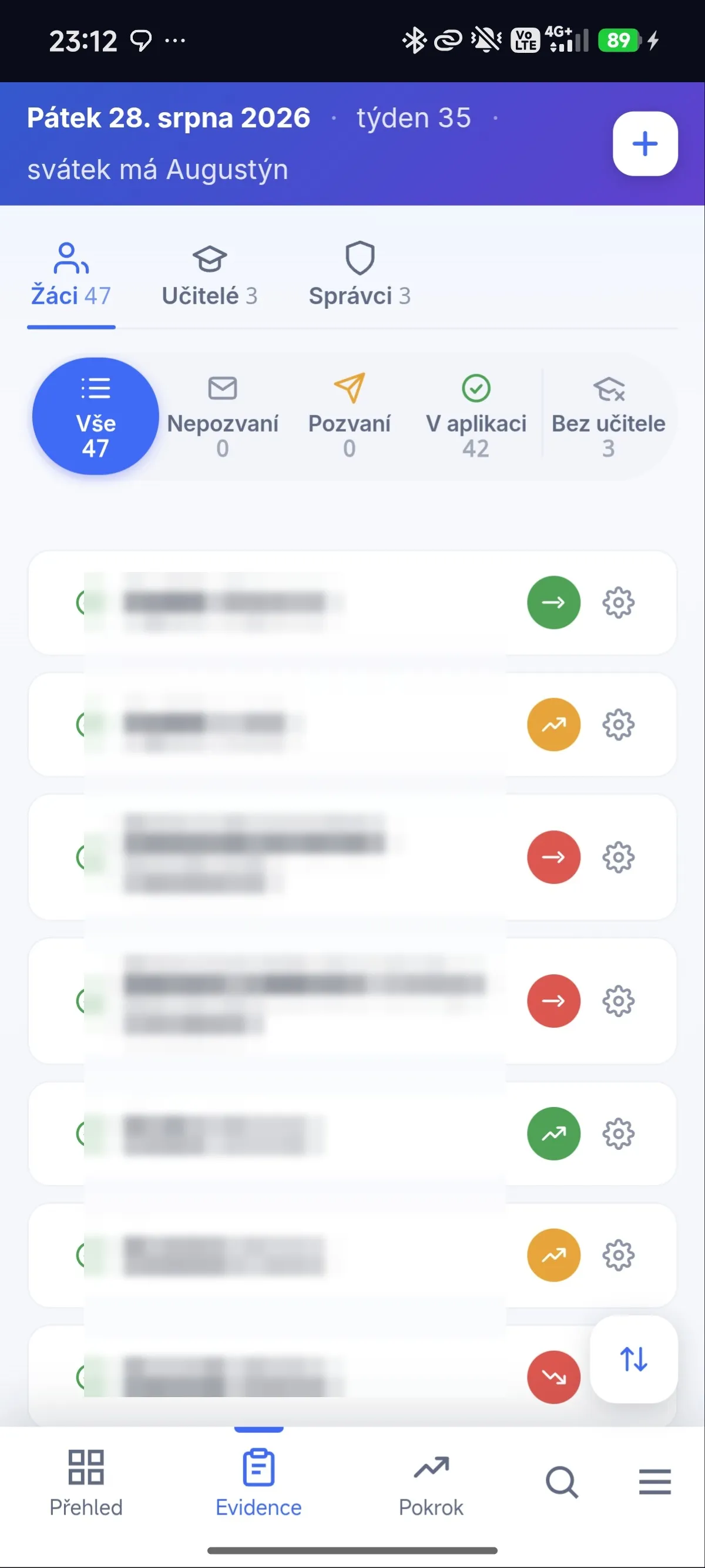 Evidence žáků na telefonu s filtry podle stavu pozvánky